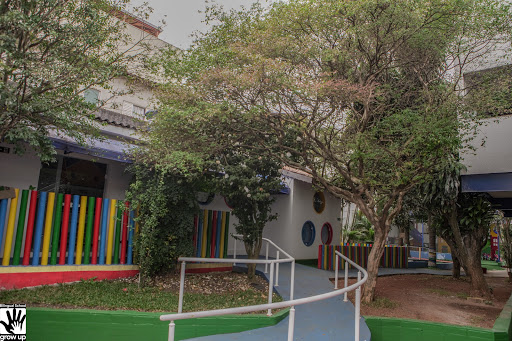 Grow Up - Bilingual School - Berçário