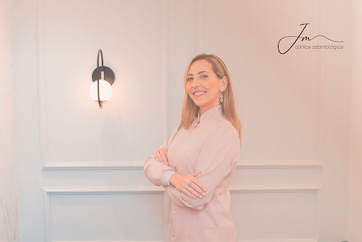 Invisalign | Implante Dentário | Jéssica Moita | Dentista em Santo André | Clínica odontológica