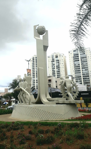 Monumento ao desenvolvimento econômico de São Caetano