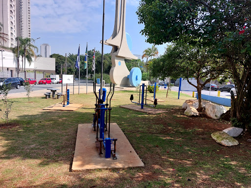 Praça Toshio Kawakami